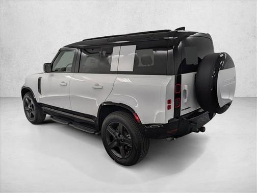 2026 Land Rover Defender P400 X-Dynamic SE