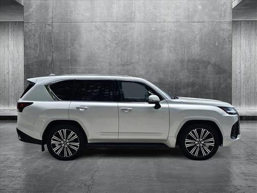 2024 Lexus LX 600 Luxury