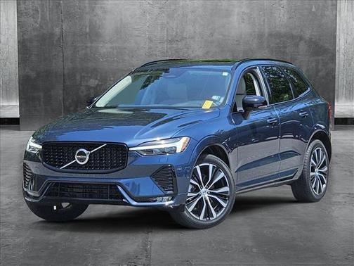 2024 Volvo XC60 B5 Plus Dark Theme