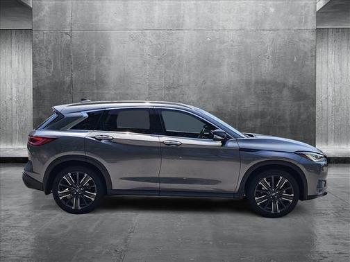 2022 INFINITI QX50 LUXE
