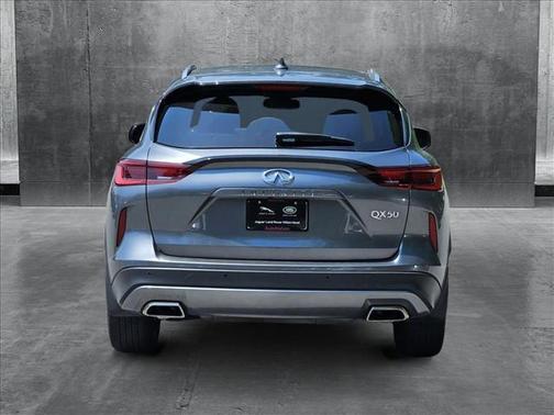 2022 INFINITI QX50 LUXE