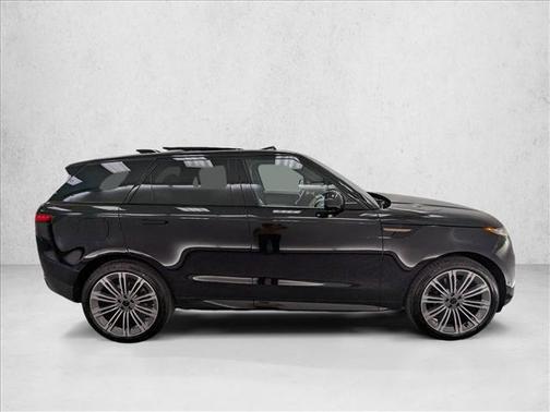 2026 Land Rover Range Rover Sport SE