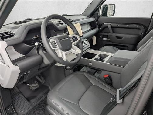 2025 Land Rover Defender 110 P400 S