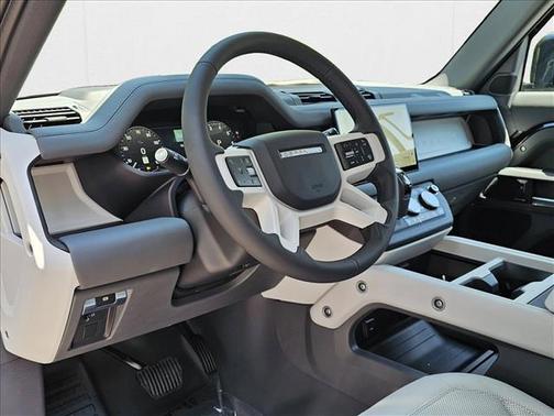 2025 Land Rover Defender 110 P300