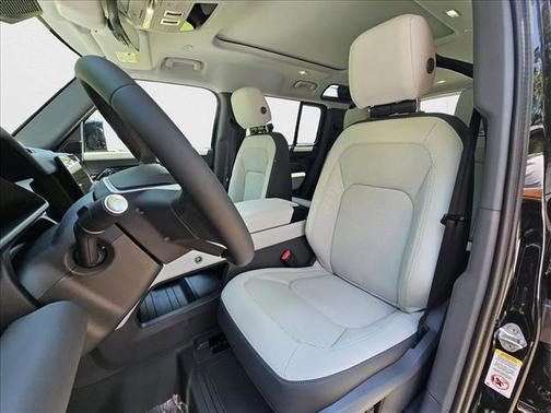 2025 Land Rover Defender 110 P300