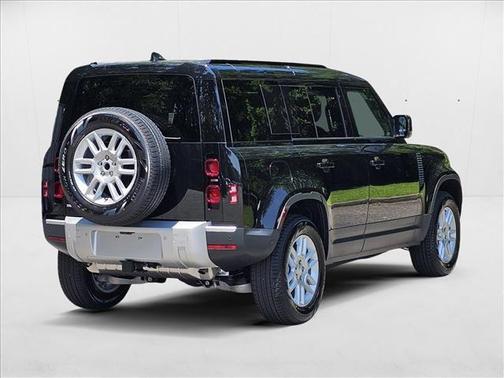 2025 Land Rover Defender 110 P300