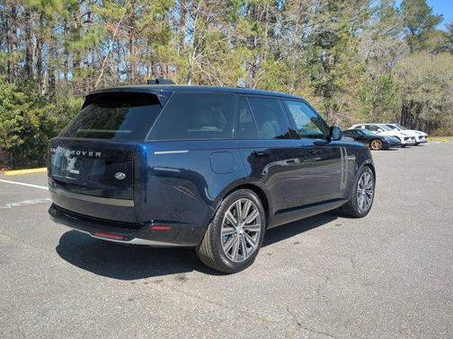 2023 Land Rover Range Rover P530 SE