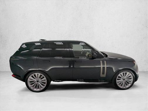 2026 Land Rover Range Rover P530 SE