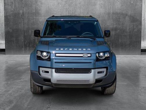 2025 Land Rover Defender 110 P300