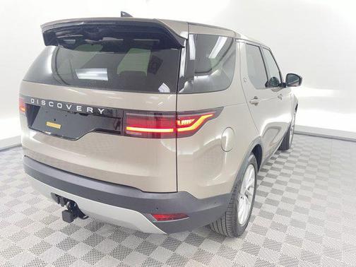 2026 Land Rover Discovery S