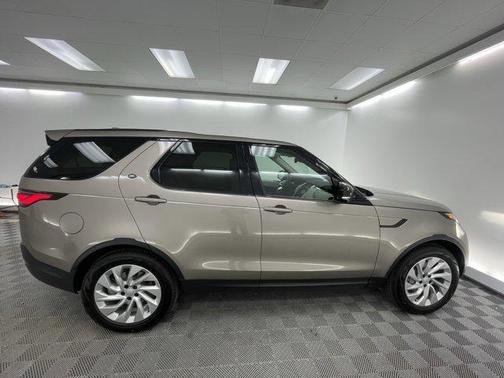 2026 Land Rover Discovery S