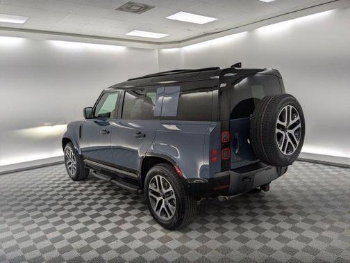 2026 Land Rover Defender P400 X-Dynamic SE