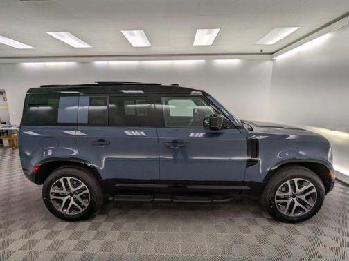 2026 Land Rover Defender P400 X-Dynamic SE