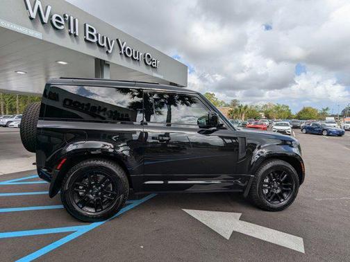 2022 Land Rover Defender 90 X-Dynamic HSE