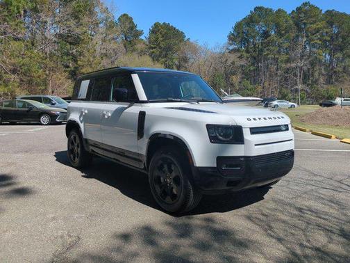 2023 Land Rover Defender 110 X-Dynamic SE