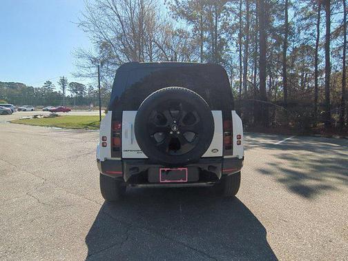 2023 Land Rover Defender 110 X-Dynamic SE