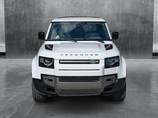 2025 Land Rover Defender X-Dynamic SE