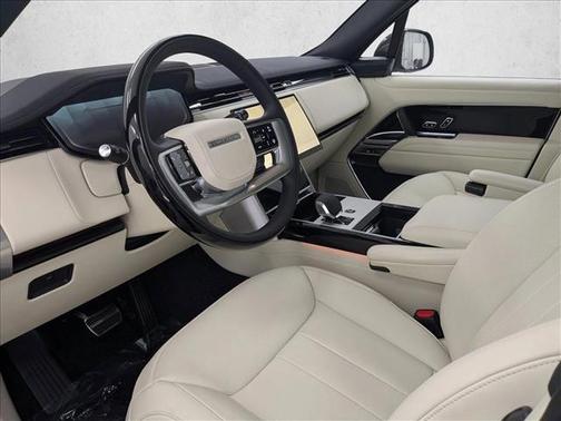 2025 Land Rover Range Rover P530 SE