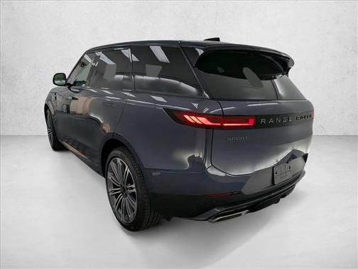 2026 Land Rover Range Rover Sport SE