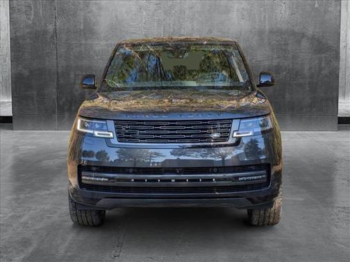 2025 Land Rover Range Rover P530 SE