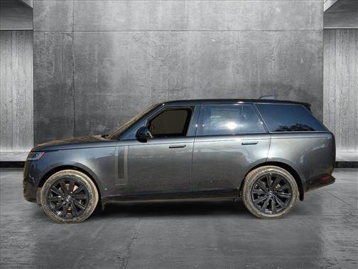 2025 Land Rover Range Rover P530 SE