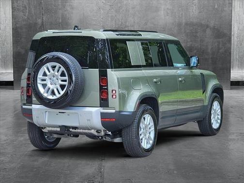 2025 Land Rover Defender 110 P400 S