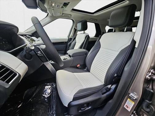 2025 Land Rover Discovery P300 S