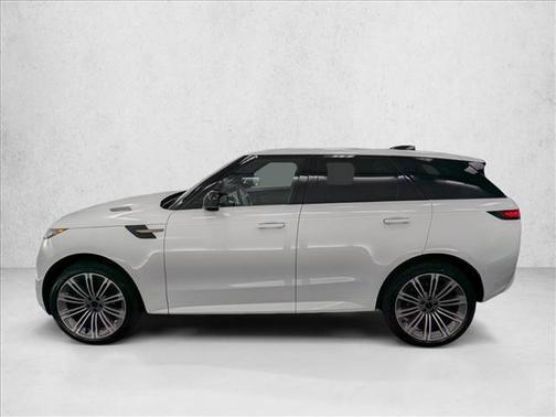 2026 Land Rover Range Rover Sport SE
