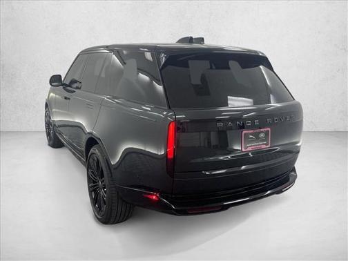 2025 Land Rover Range Rover P400 SE