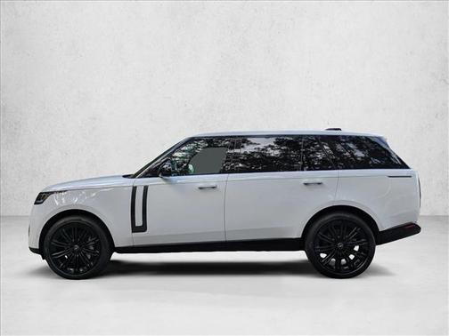 2025 Land Rover Range Rover P530 SE 7 Seat