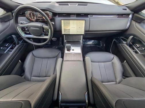 2025 Land Rover Range Rover P530 SE 7 Seat