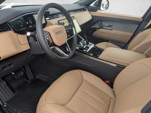 2026 Land Rover Range Rover Sport SE