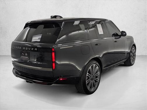 2025 Land Rover Range Rover P400 SE