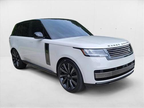2025 Land Rover Range Rover P615 SV