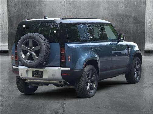 2025 Land Rover Defender 110 P300