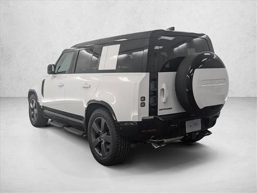 2025 Land Rover Defender 110 V8