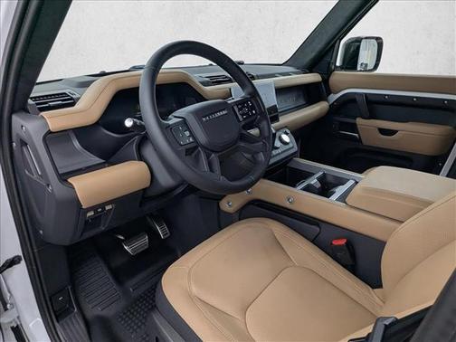2025 Land Rover Defender 110 V8