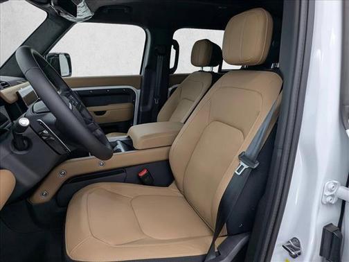 2025 Land Rover Defender 110 V8