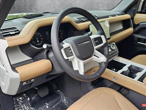 2025 Land Rover Defender 130 P400 X-Dynamic SE