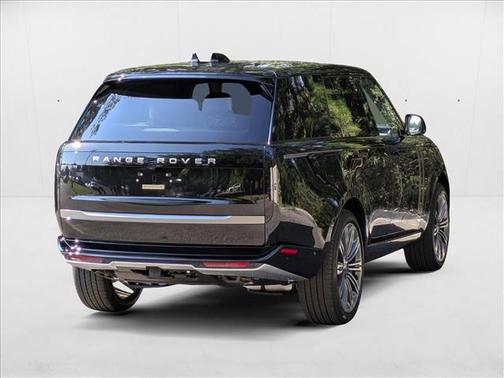 2025 Land Rover Range Rover P530 SE