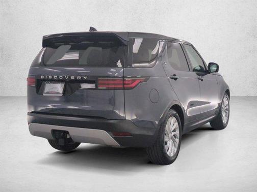 Varesine Blue Metallic 2025 Land Rover Discovery P300 S