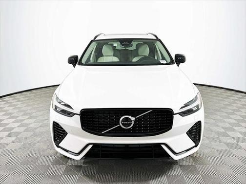 2025 Volvo XC60 Plug-In Hybrid Plus