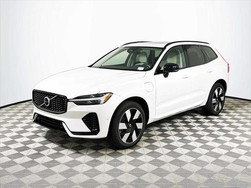 2025 Volvo XC60 Plug-In Hybrid Plus