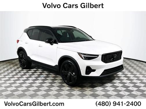 2026 Volvo XC40 Black Edition Ultra, B5 AWD Gas (mild hybrid)