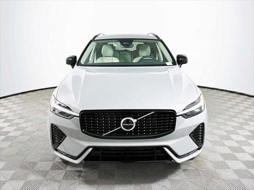 2025 Volvo XC60 B5 Core