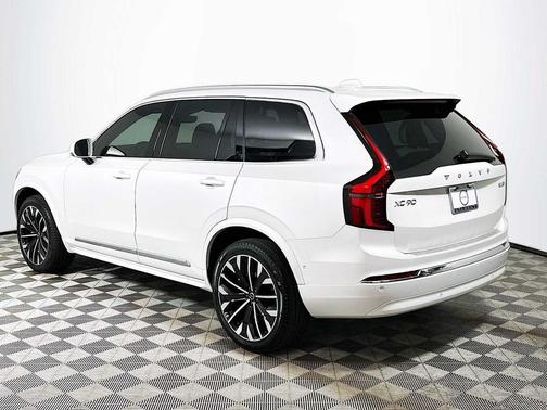2026 Volvo XC90 B6 Plus 7-Seater