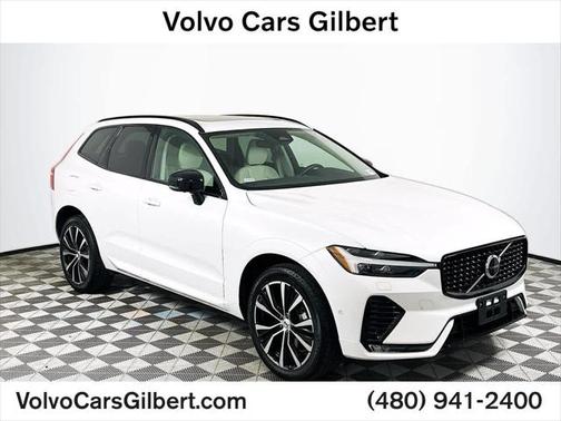 2023 Volvo XC60 B5 Plus Dark Theme