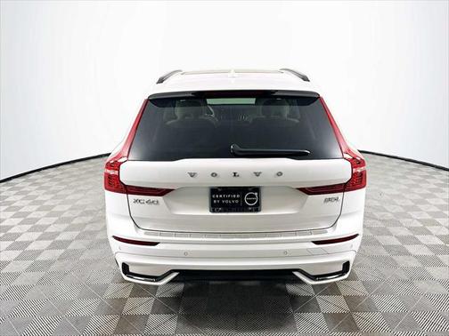 2023 Volvo XC60 B5 Plus Dark Theme