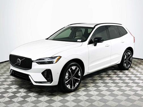 2026 Volvo XC60 B5 Plus