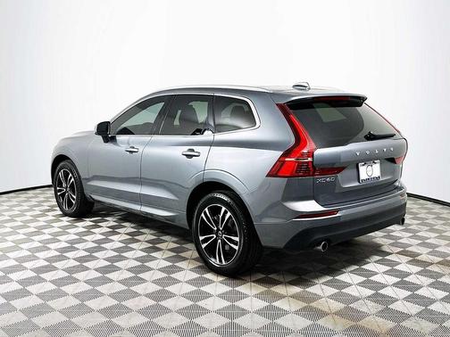 2021 Volvo XC60 T5 Momentum